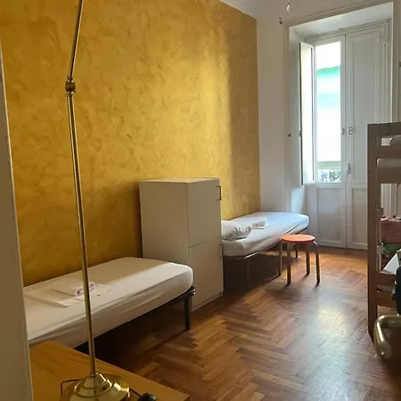 Varese Pensión *