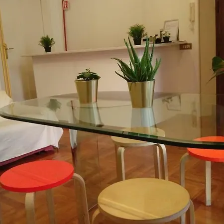 ヴァレーゼ ゲストハウス *